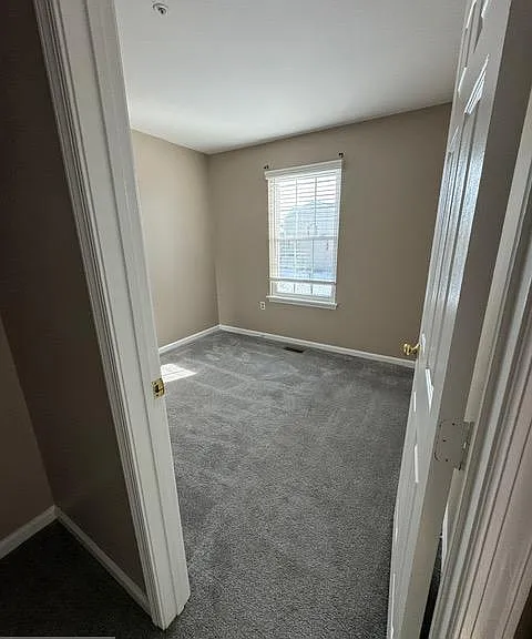 2459 Wentworth Dr — Photo 41