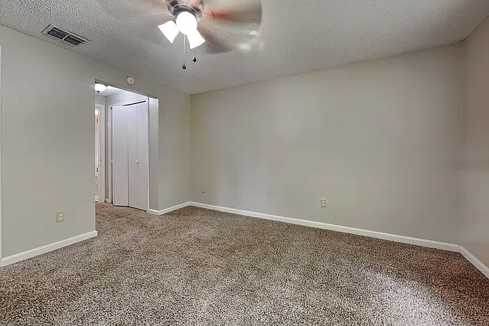 2626 Pinewood Blvd S — Photo 13