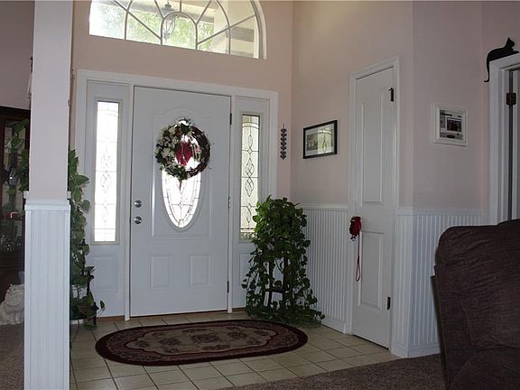 2nd image of 1910 Carriage Ct