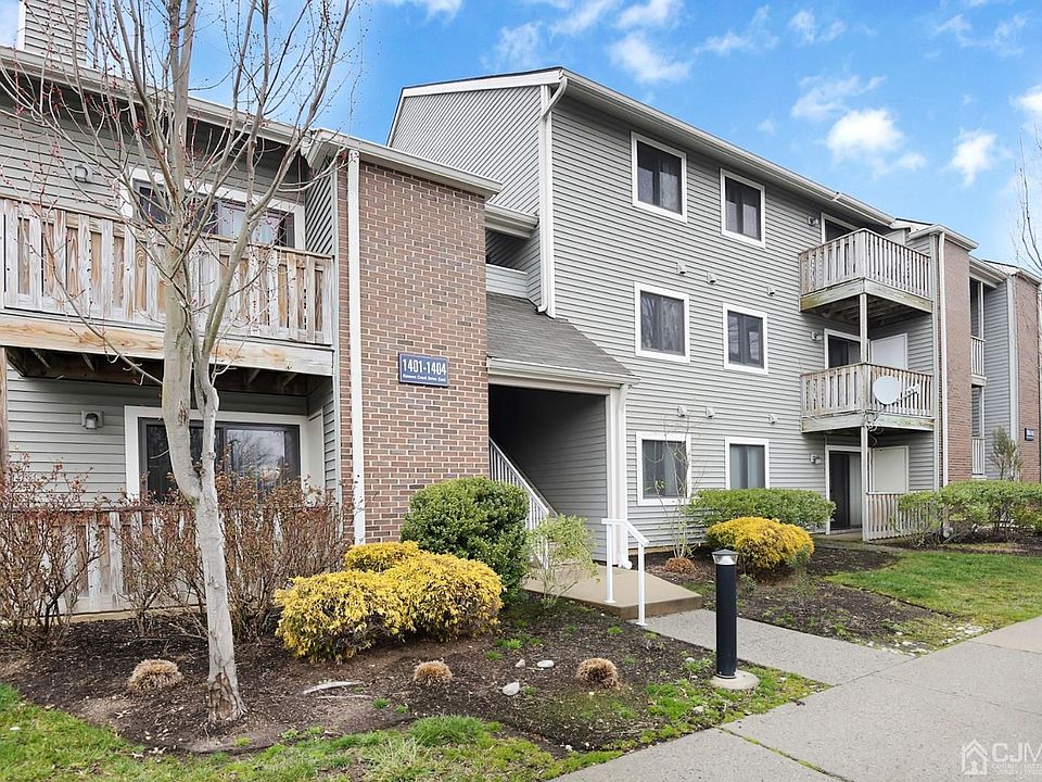 1st image of 1404 Ravens Crest Dr