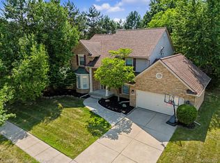 550 Fairfield Ct, Canton, MI 48188
