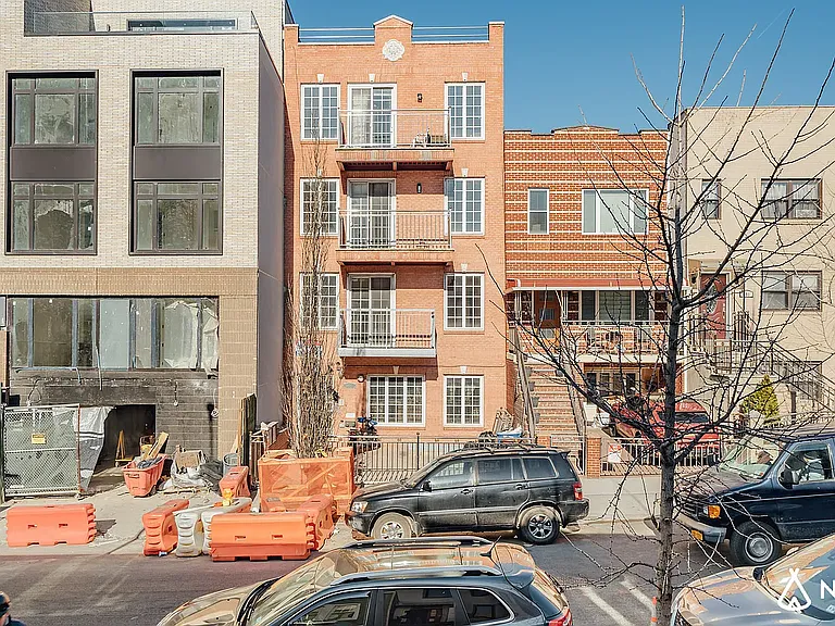 187 18th St #3B — Photo 10