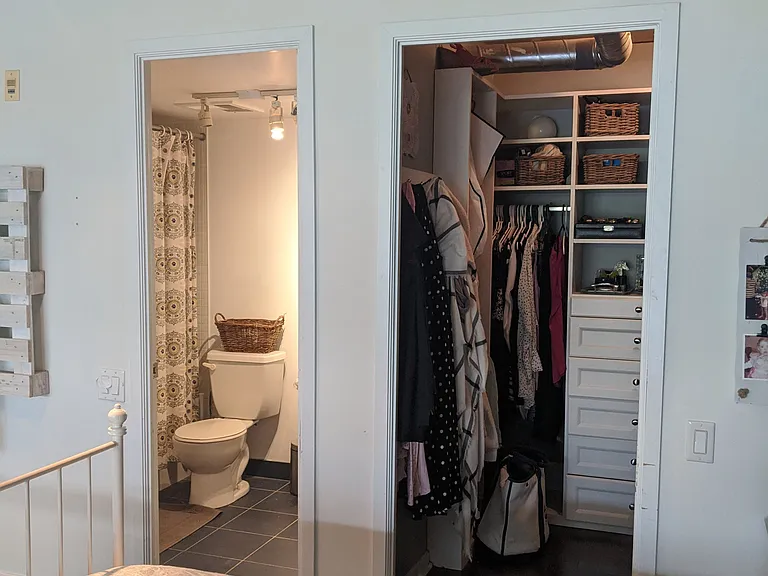 369 Sorauren Ave #105 — Photo 20