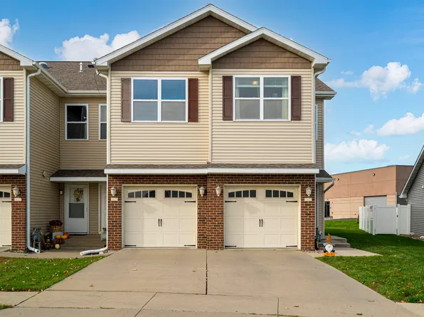 2631 Millstone Dr, Dubuque, IA 52002