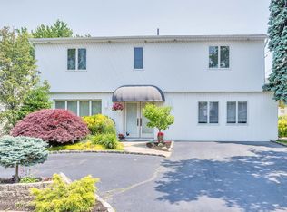 2985 Cheryl Rd, Merrick, NY 11566