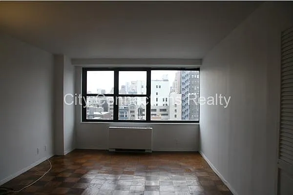 Rented by City Connections Realty | media 15