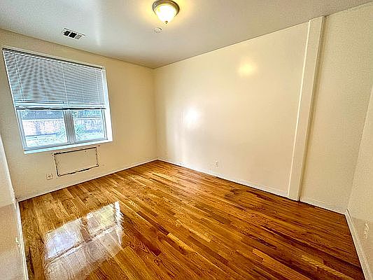 5th image of 1710 Newkirk Ave #1E