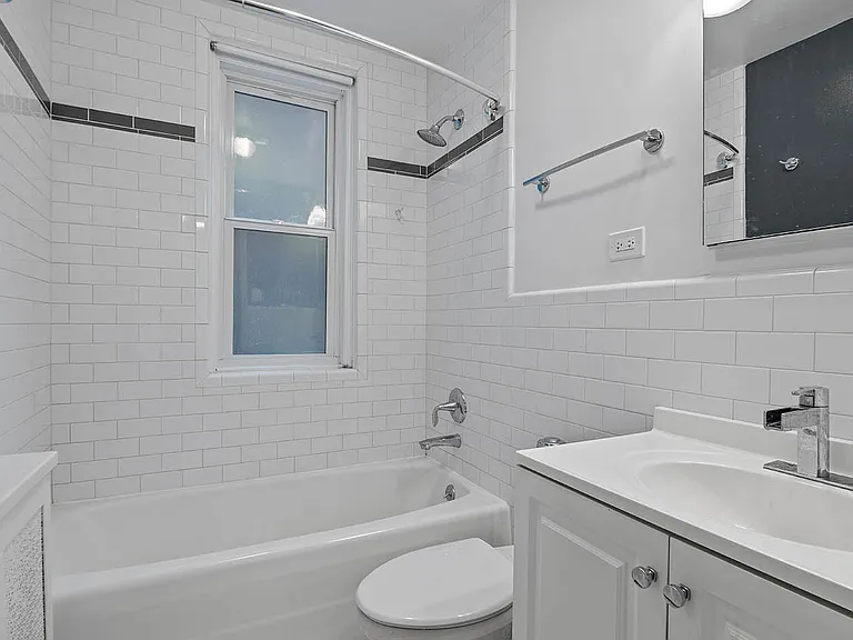 3000 N Sheridan — Photo 29