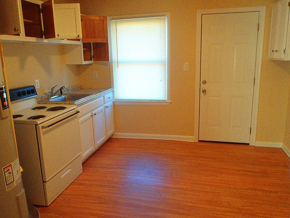 4th image of 44 Carver Cir #40