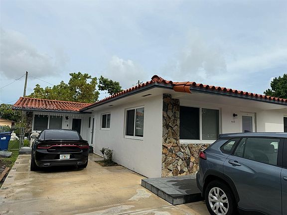 3rd image of 931 SW 82nd Ave #3
