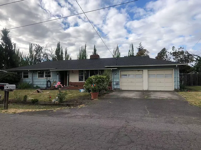 3159 Keen Ave NE — Photo 1