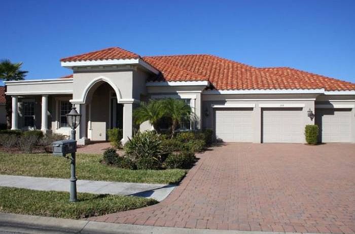 1st image of 289 Pesaro Dr