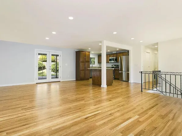 15509 Wallingford Ave N, Shoreline, WA 98133