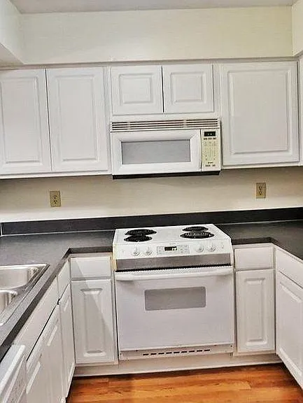 2925 Carriage Row Ln #213 — Photo 8