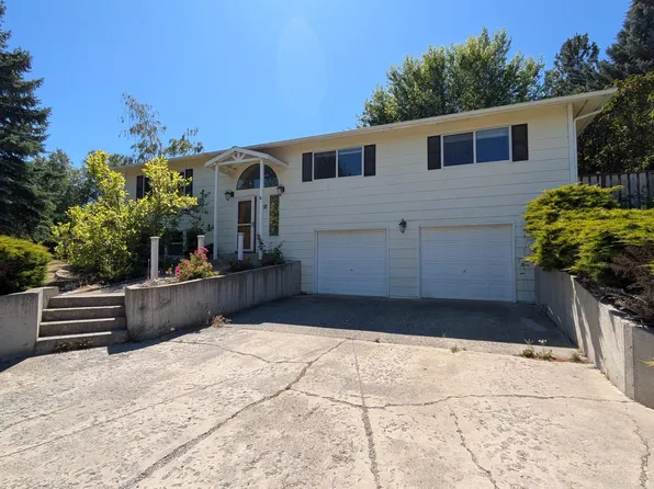 1857 Conestoga St, Moscow, ID 83843