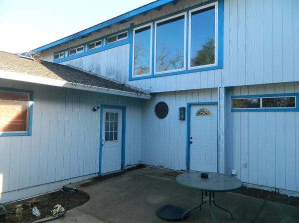 3014 Canal Dr, Stockton, CA 95204