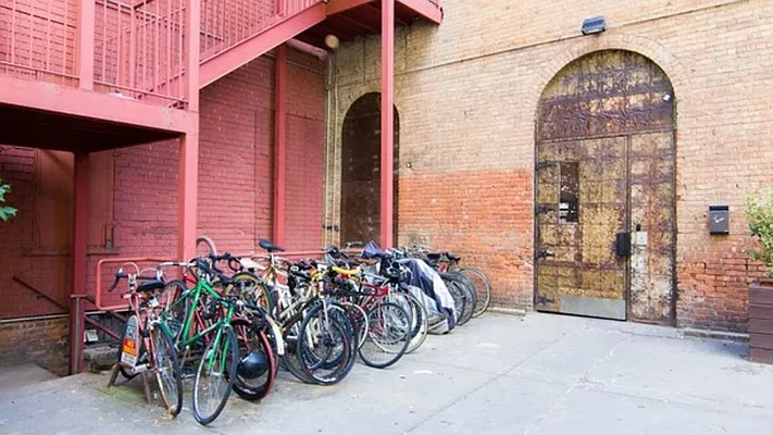 Rented by Nooklyn NYC LLC | media 24