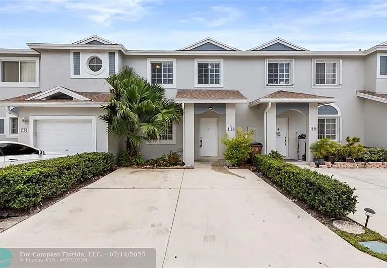 1186 SW 44th Ave — Photo 43
