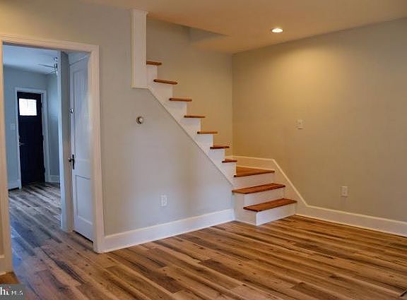 4th image of 411 Haven St