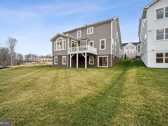 3rd image of 5869 Calypso Ct