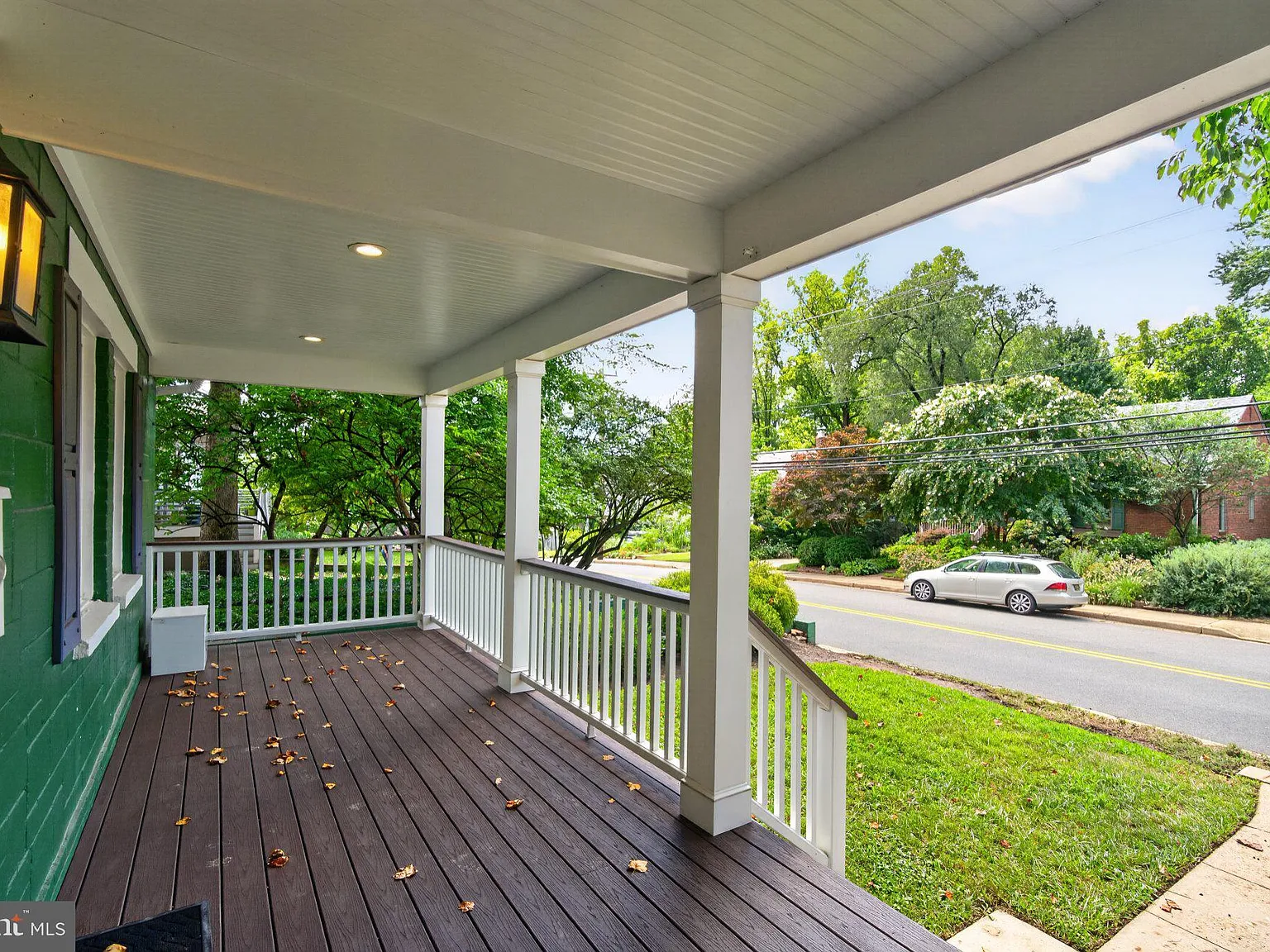 5 bed, 4.5 bath, 2539 sqft, $6,300 — Photo 3