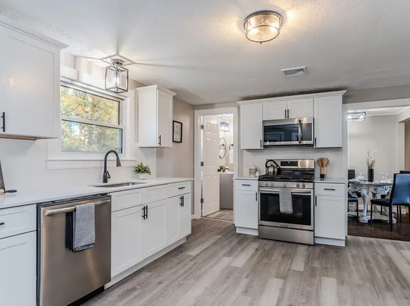 69 Dillon Ave, Holyoke, MA 01040
