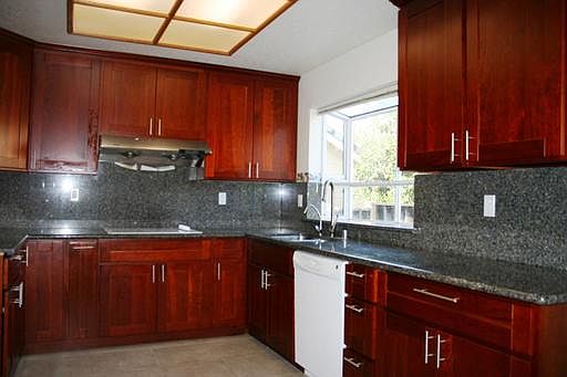 3rd image of 3199 Whitesand Dr