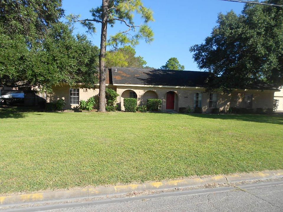 1st image of 2404 W South St