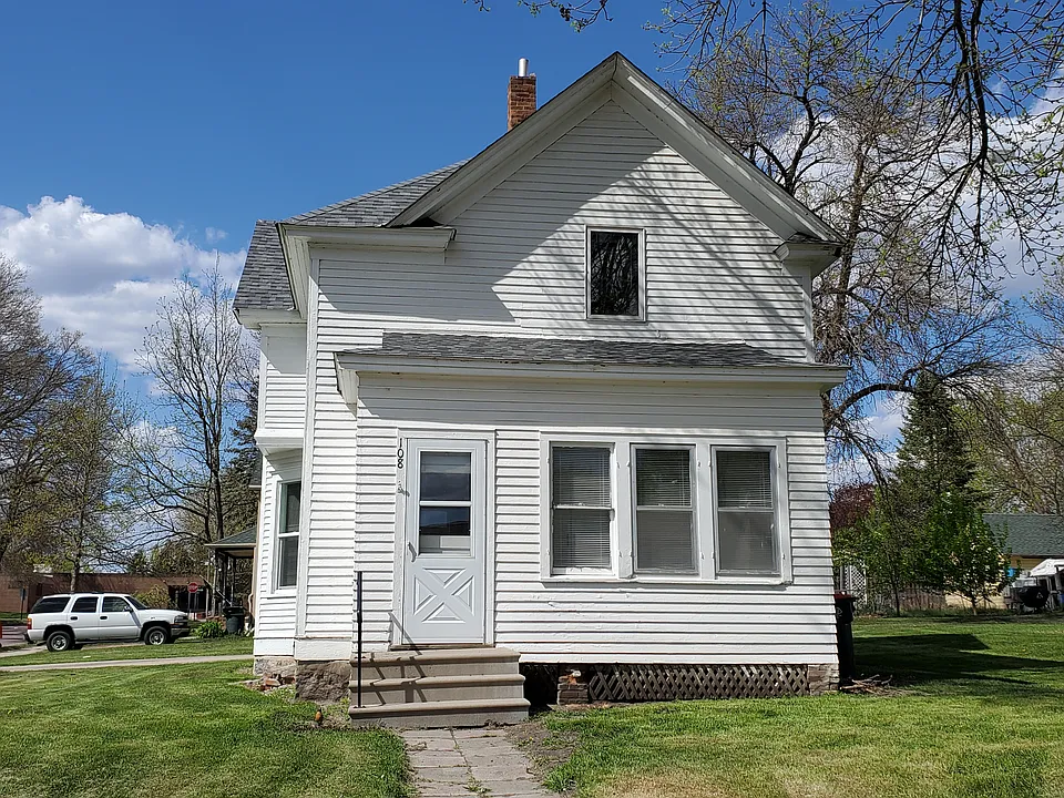 108 W 3rd St #1
