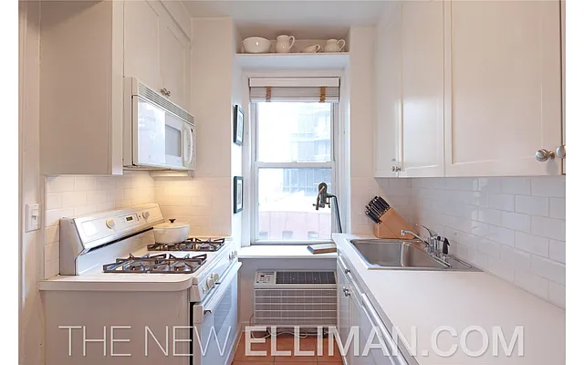 Sold by Douglas Elliman | media 4