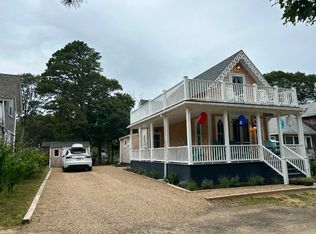 9 Brunswick Ave, Oak Bluffs, MA 02557