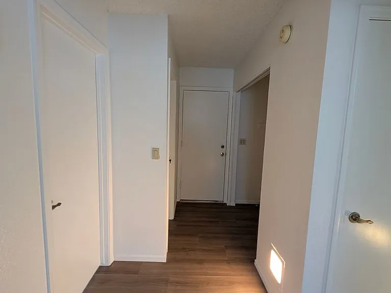3644 W Elgin St — Photo 19