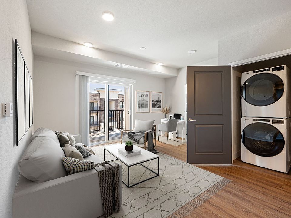 One Bedroom - 1 Bed / 1 Bath - 751 Sq.Ft.