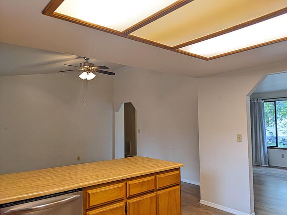 2nd image of 3063 Waterford Ct