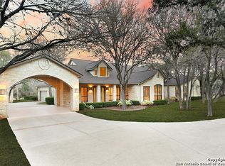 103 Meadowbrook Dr, Hollywood Park, TX 78232