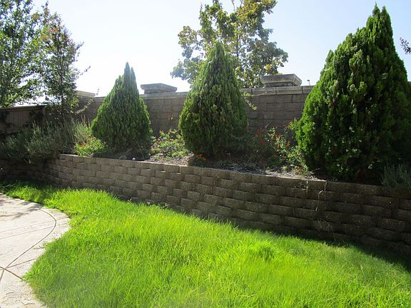 5th image of 1687 Ballou Cir