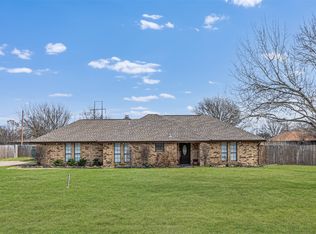 108 Cole Rd, Red Oak, TX 75154