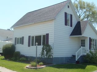 409 W Elm St, Carson City, MI 48811
