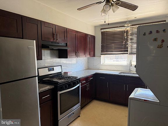 4th image of 3344 Brighton St