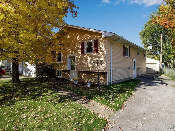 26 Hackett Dr, Tonawanda, NY 14150