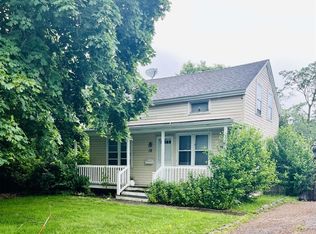 16 Willis St, Southampton, NY 11968