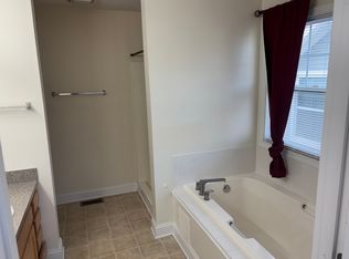 844 Royal Rd, Cleveland, OH 44110