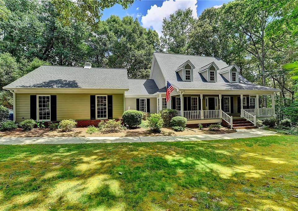 1st image of 2051 Lullwater Pl