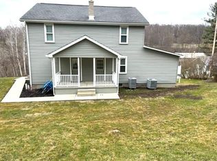 110 Gill Dr APT A, Beaver Falls, PA 15010