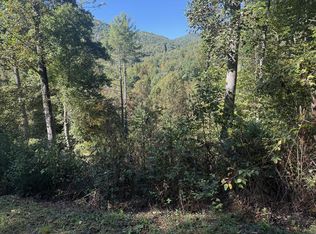 5 Trimont Lake Rd, Franklin, NC 28734