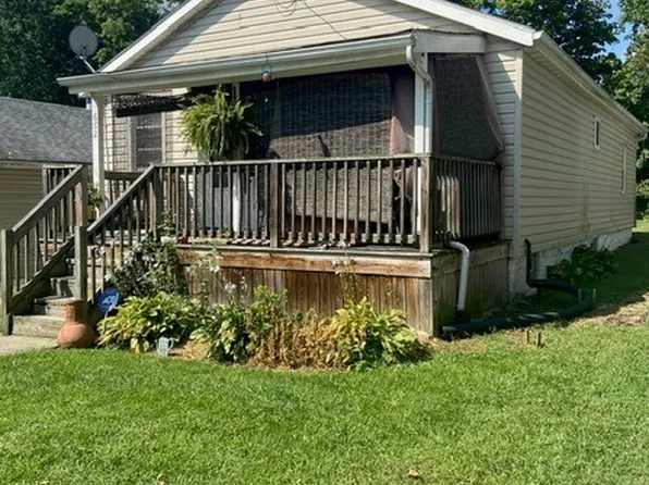 682 Roscoe Ave, Akron, OH 44306