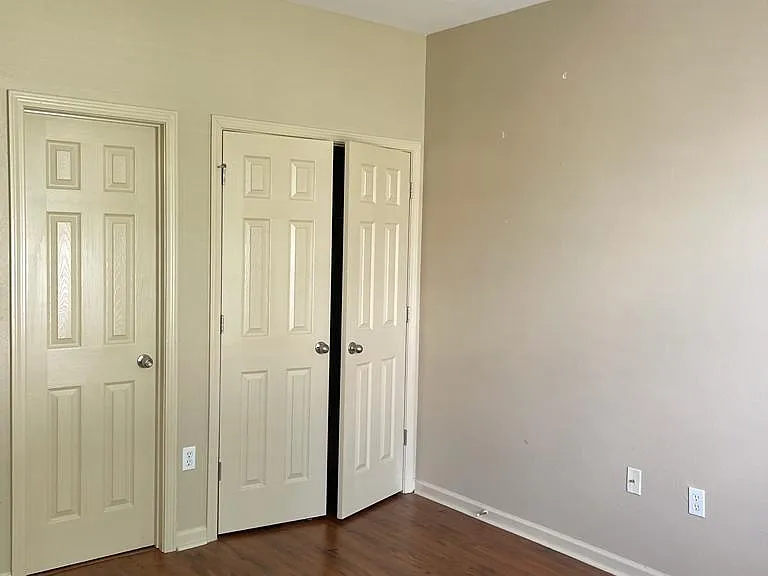 10037 Sandhill Ct — Photo 17