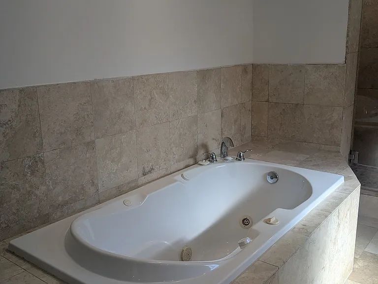 Jetted Tub