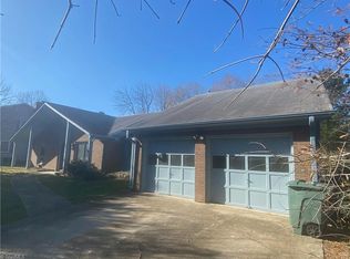 4113 Oak Hollow Dr, High Pt, NC 27265