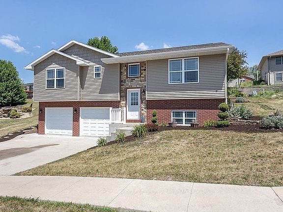 2nd image of 3517 Eclipse Cir